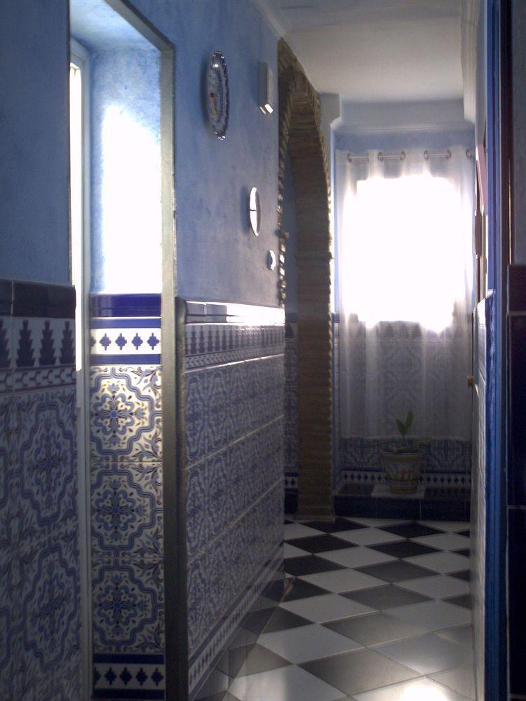 Hostal Lis Sevilla Exteriör bild