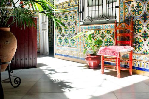 Hostal Lis Sevilla Exteriör bild