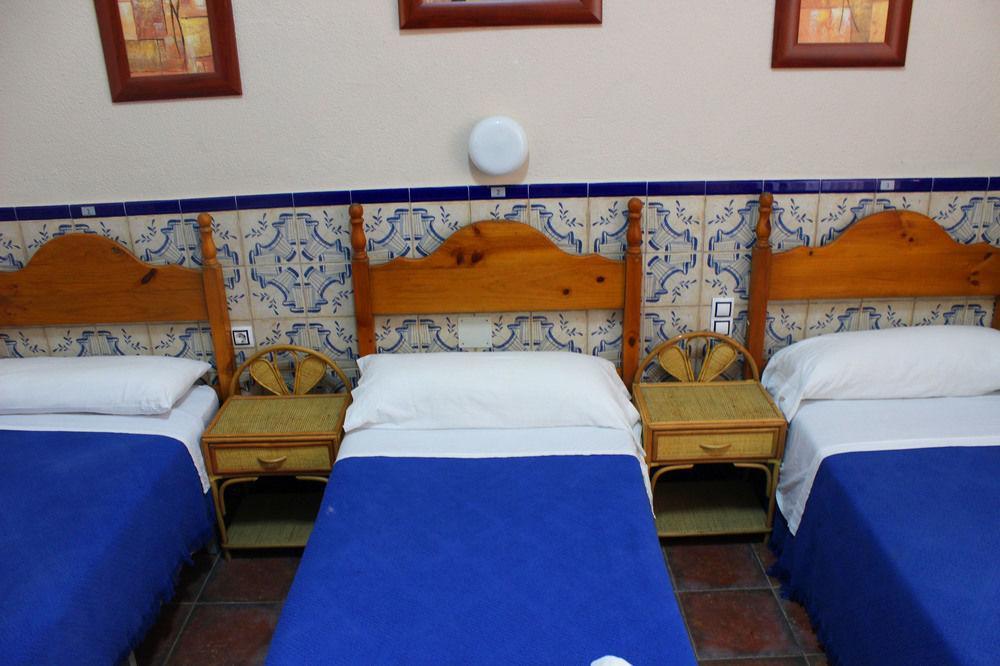 Hostal Lis Sevilla Exteriör bild