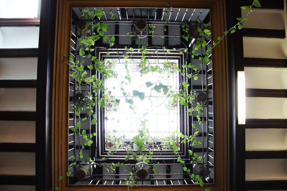 Hostal Lis Sevilla Exteriör bild