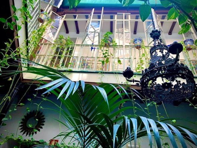Hostal Lis Sevilla Exteriör bild