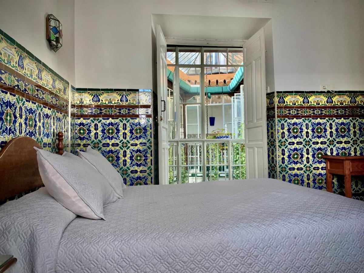Hostal Lis Sevilla Exteriör bild