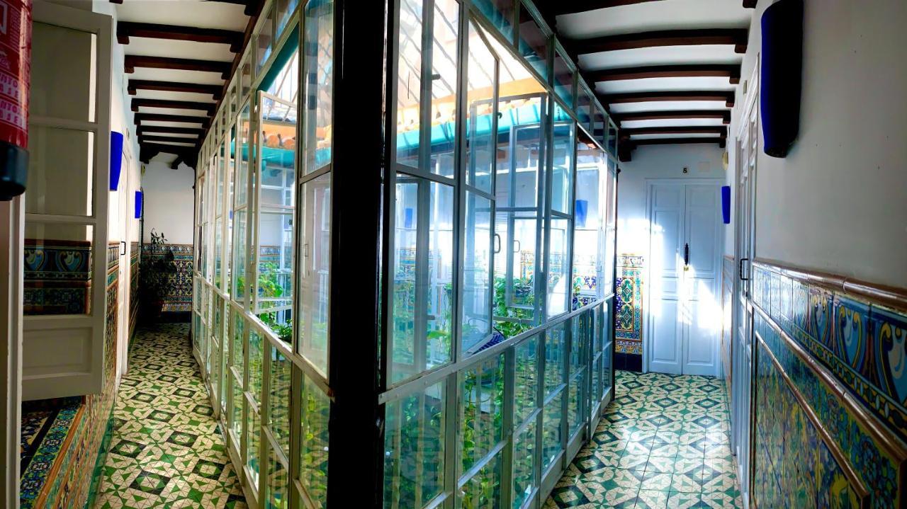 Hostal Lis Sevilla Exteriör bild