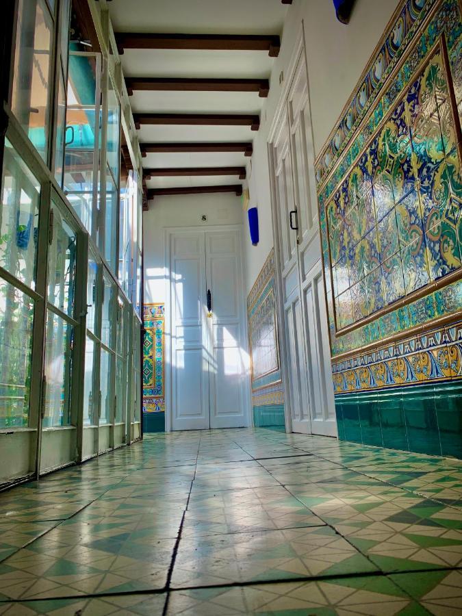 Hostal Lis Sevilla Exteriör bild
